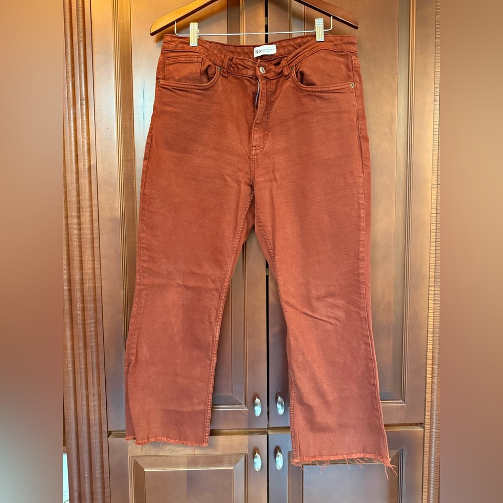 Zara Wide-Leg crop Jeans with Raw Hem